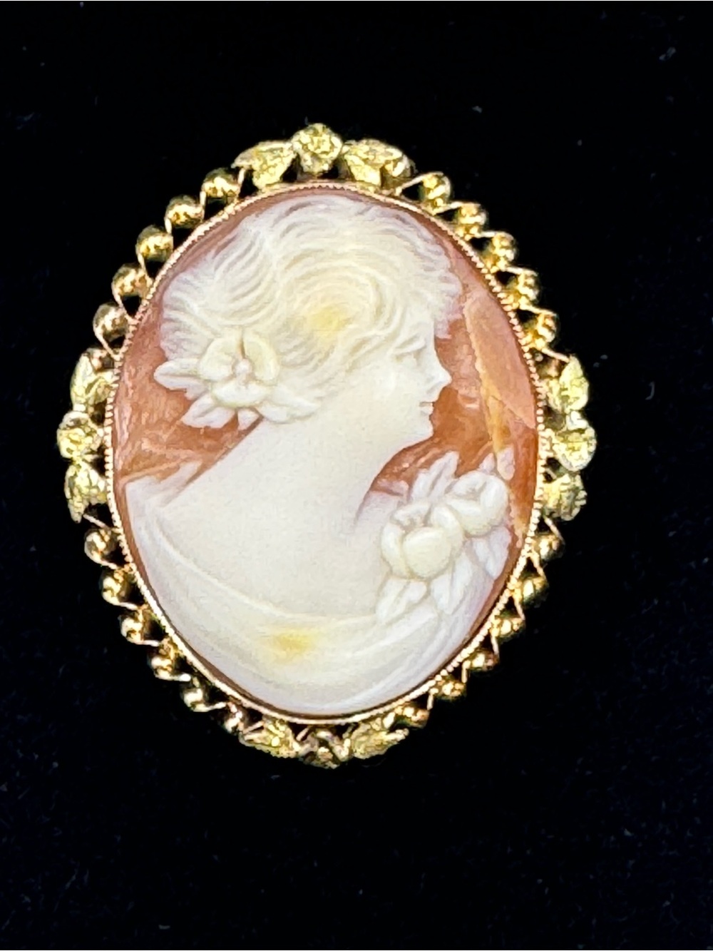 Vintage 14k Gold Shell Cameo Brooch - Picture 5 of 9